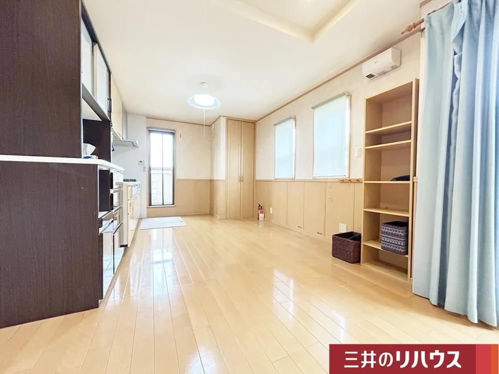 5LDK house in Neyagawa, Osaka - Photo 1