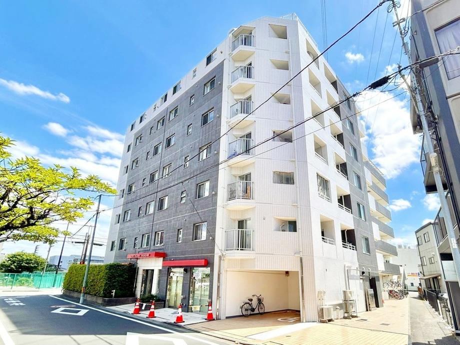 3LDK apartment in Akishima, Tokyo - Photo 1