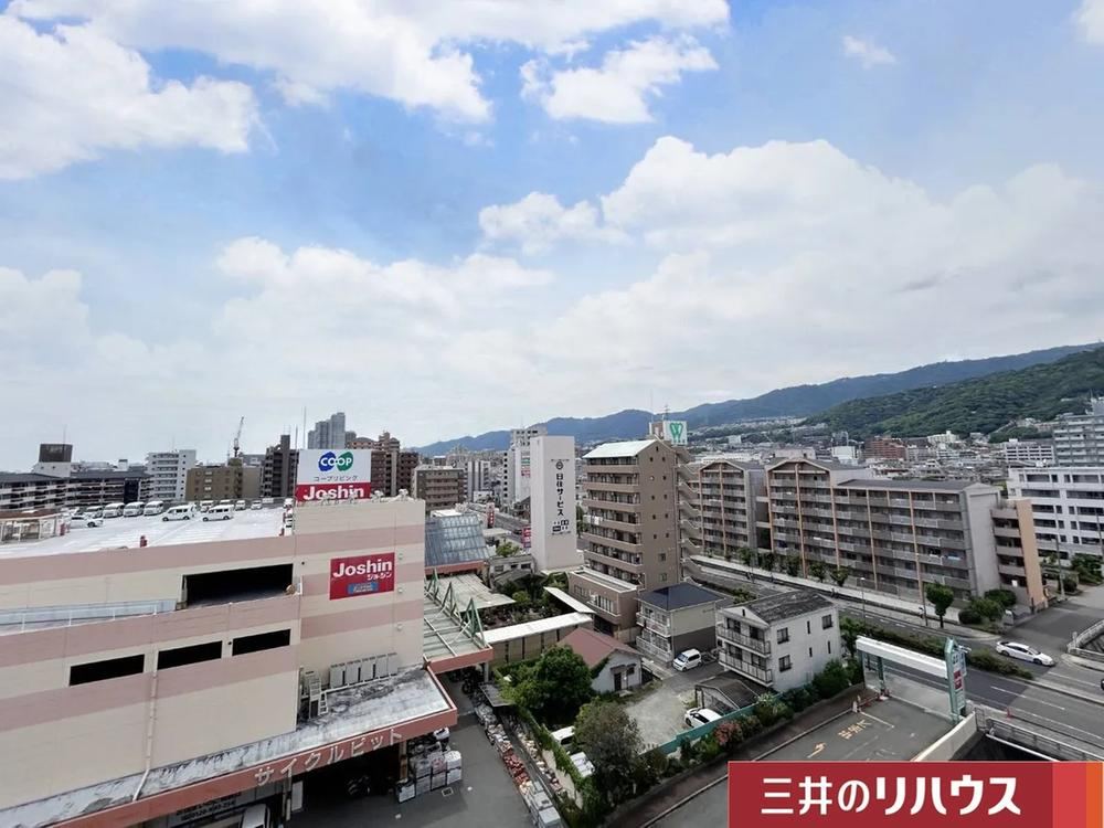 4LDK apartment in Higashinada Ward, Kobe, Hyogo - Photo 1
