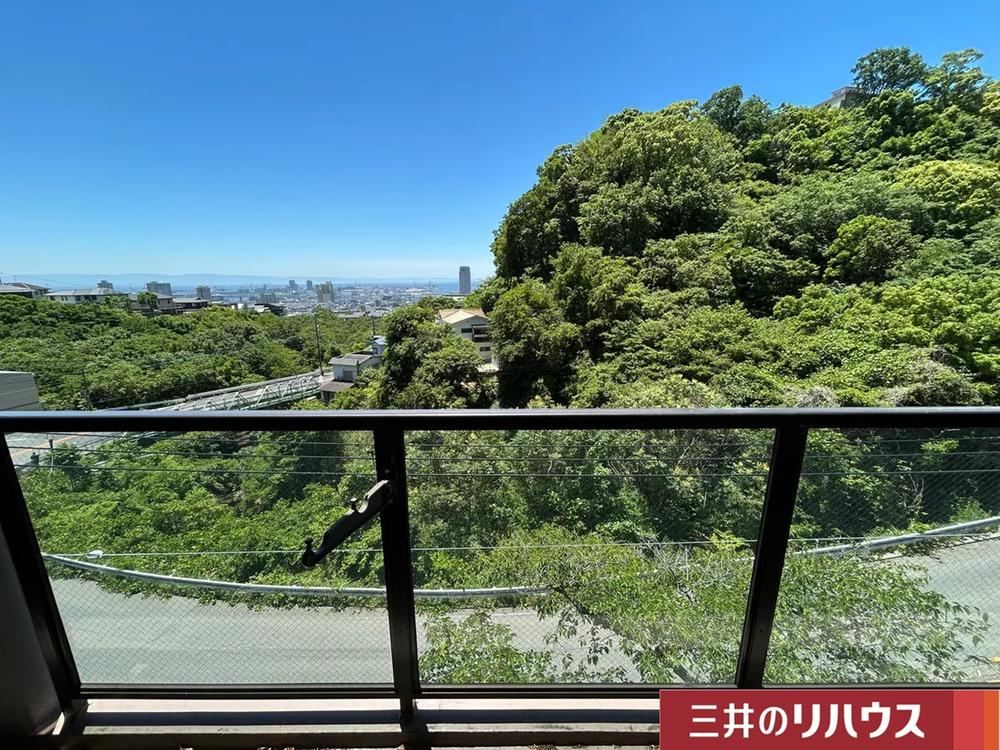 2LDK apartment in Higashinada Ward, Kobe, Hyogo - Photo 1
