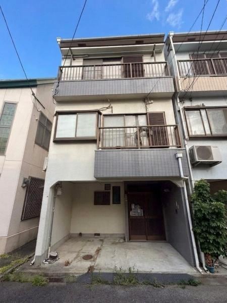 3DK+S house in Higashiosaka, Osaka - Photo 1