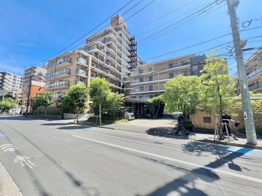 3LDK apartment in Edogawa Ward, Tokyo - Photo 1