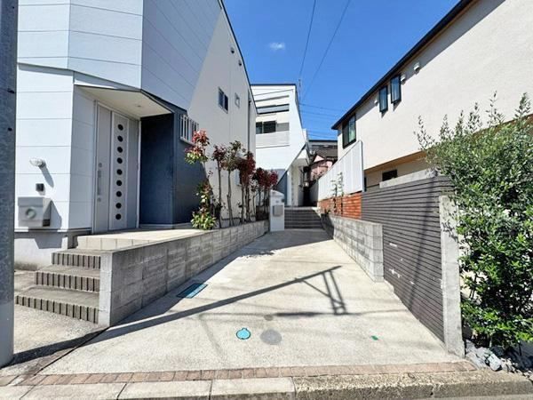2LDK+2S house in Tsurumi Ward, Yokohama, Kanagawa - Photo 1