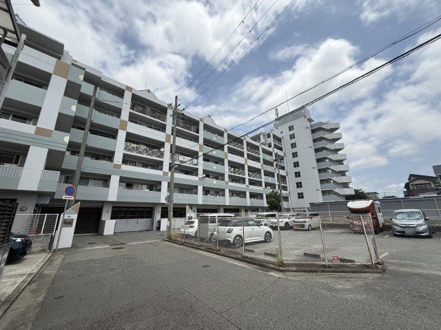 2LDK apartment in Akashi, Hyogo - Photo 1