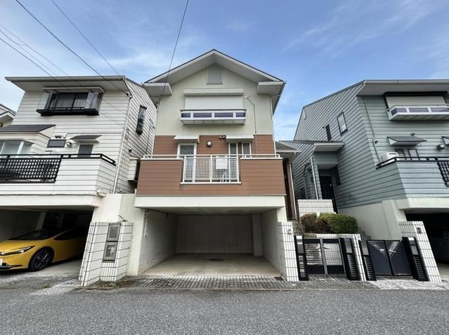 4LDK+S house in Matsudo, Chiba - Photo 1