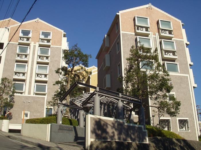 1LDK apartment in Atami, Shizuoka - Photo 1