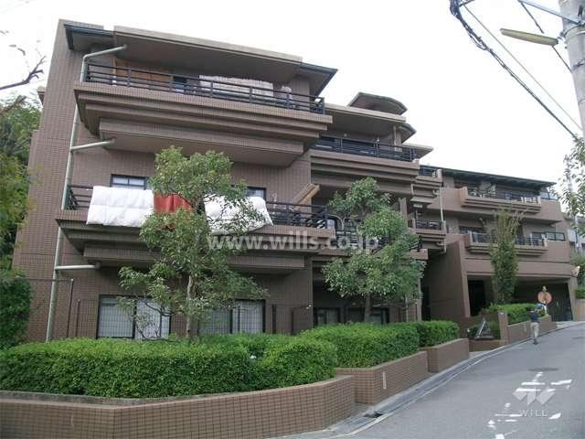 3LDK apartment in Toyonaka, Osaka - Photo 1