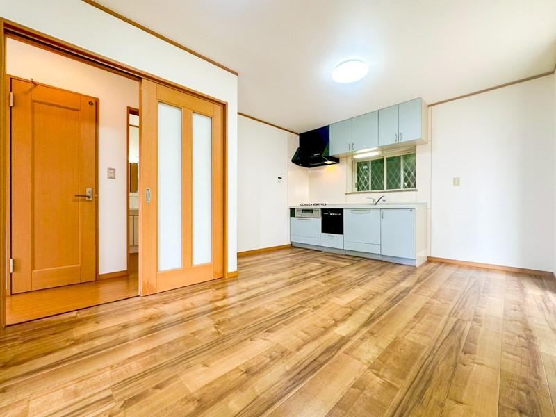 4DK house in Totsuka Ward, Yokohama, Kanagawa - Photo 1