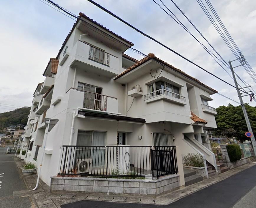 5LDK apartment in Shimonoseki, Yamaguchi - Photo 1