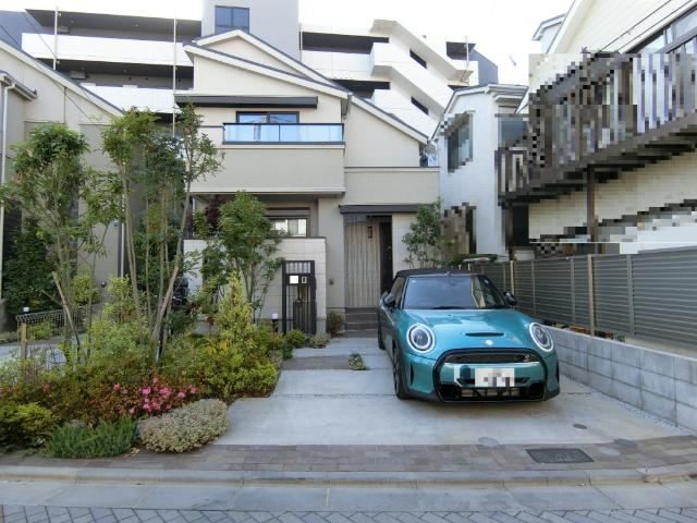 3LDK+S house in Chofu, Tokyo - Photo 1