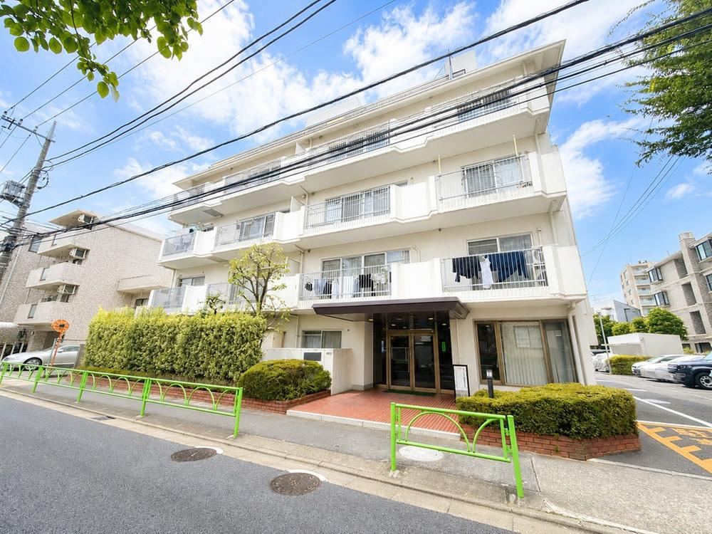 3LDK apartment in Setagaya Ward, Tokyo - Photo 1