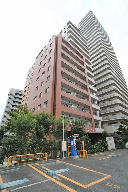 3LDK apartment in Fuchu, Tokyo - Photo 1