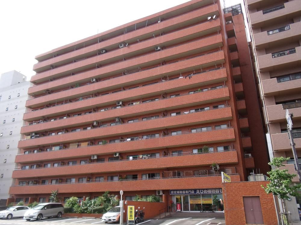 3LDK apartment in Matsuyama, Ehime - Photo 1