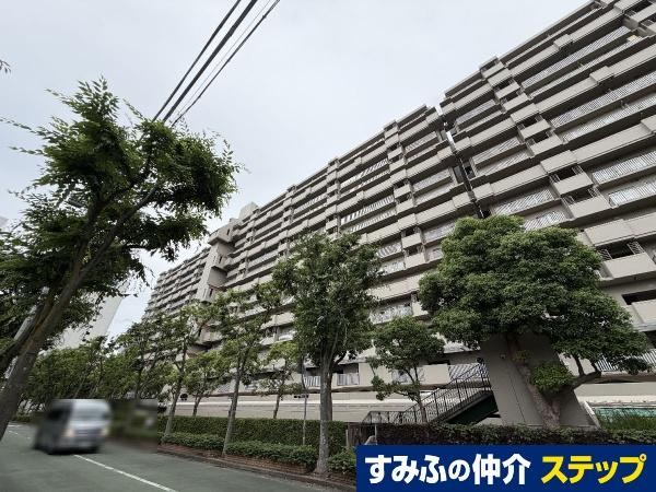 3LDK apartment in Chuo Ward, Kobe, Hyogo - Photo 1