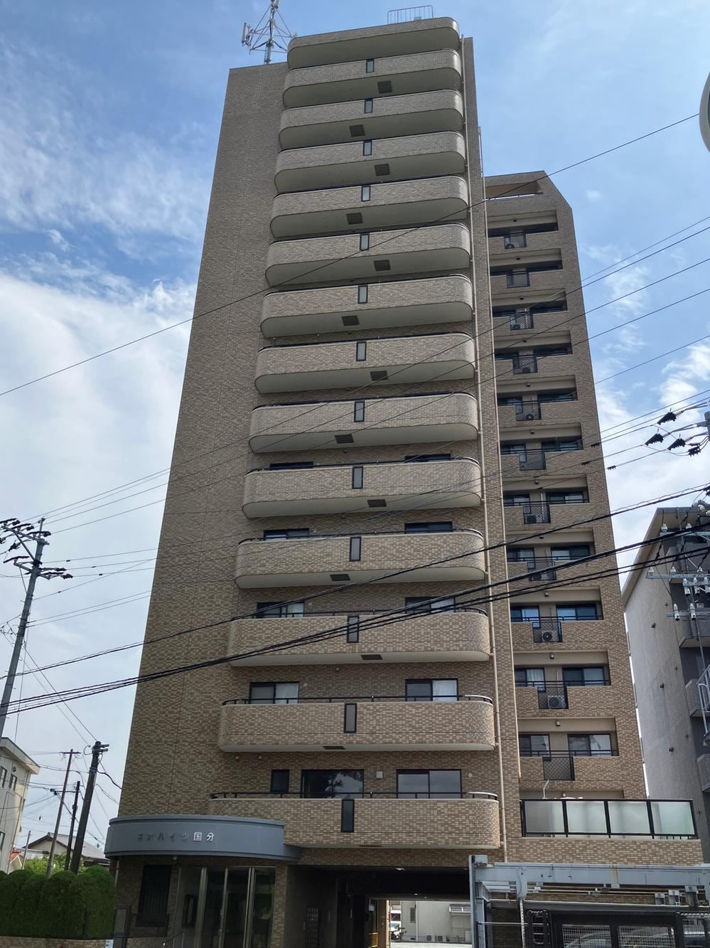 4LDK apartment in Kurume, Fukuoka - Photo 1