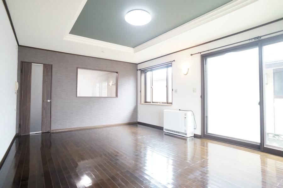 4LDK house in Fukutsu, Fukuoka - Photo 1