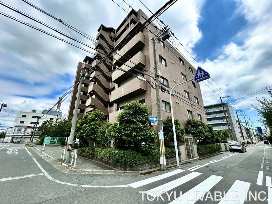 4LDK apartment in Suita, Osaka - Photo 1