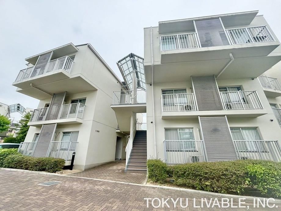 4LDK apartment in Nishi Ward, Kobe, Hyogo - Photo 1