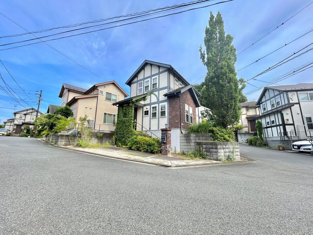 4LDK house in Aoba Ward, Yokohama, Kanagawa - Photo 1