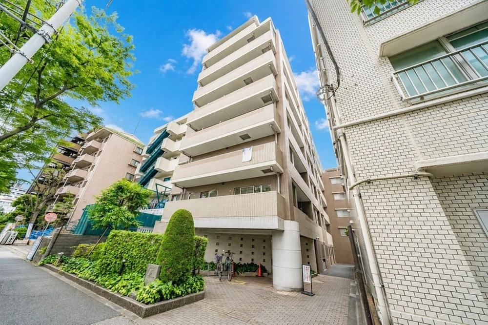 3LDK apartment in Edogawa Ward, Tokyo - Photo 1