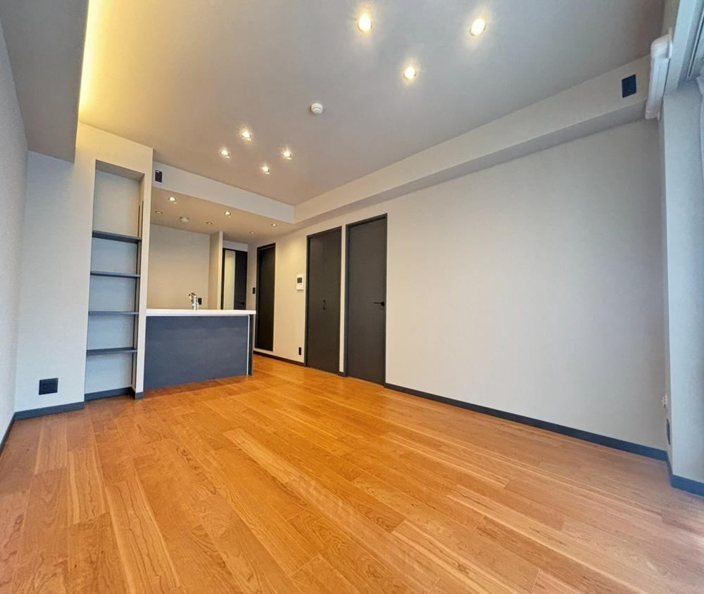 3LDK apartment in Shinagawa Ward, Tokyo - Photo 1