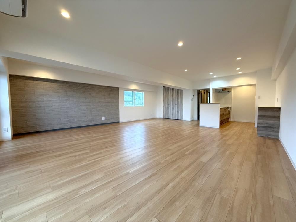 2LDK apartment in Otaru, Hokkaido - Photo 1