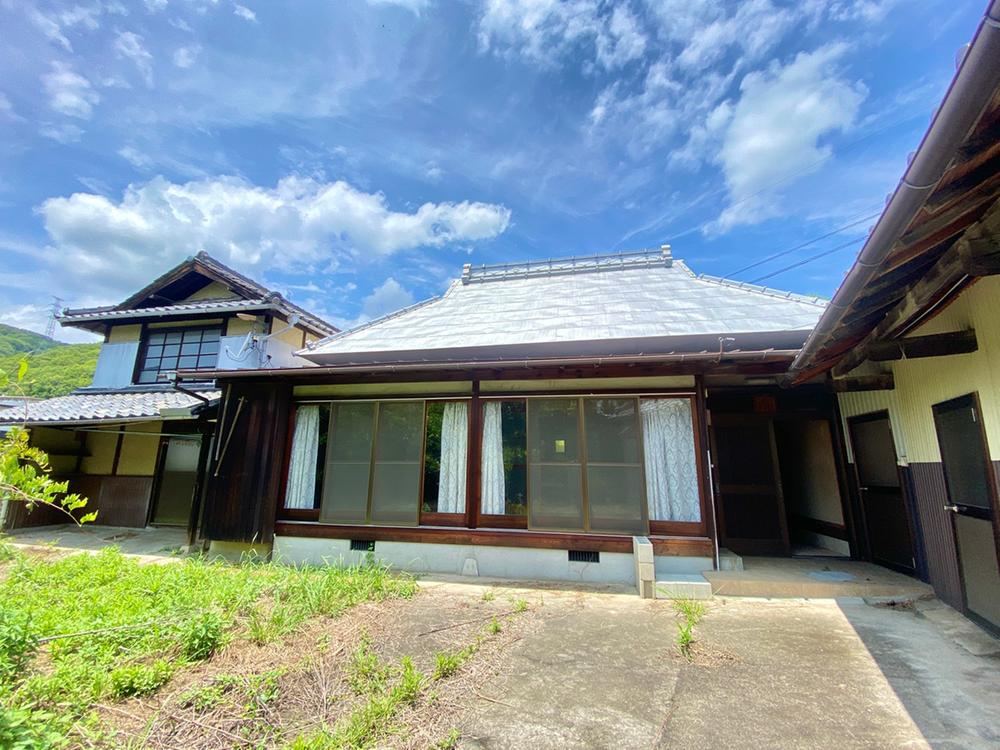 5LDK house in Naka Ward, Okayama - Photo 1