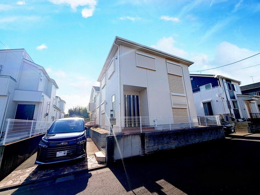 5LDK house in Ayase, Kanagawa - Photo 1