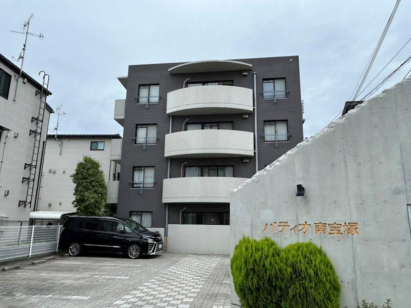 3LDK apartment in Takarazuka, Hyogo - Photo 1