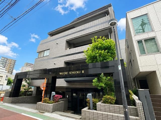 3LDK apartment in Bunkyo Ward, Tokyo - Photo 1