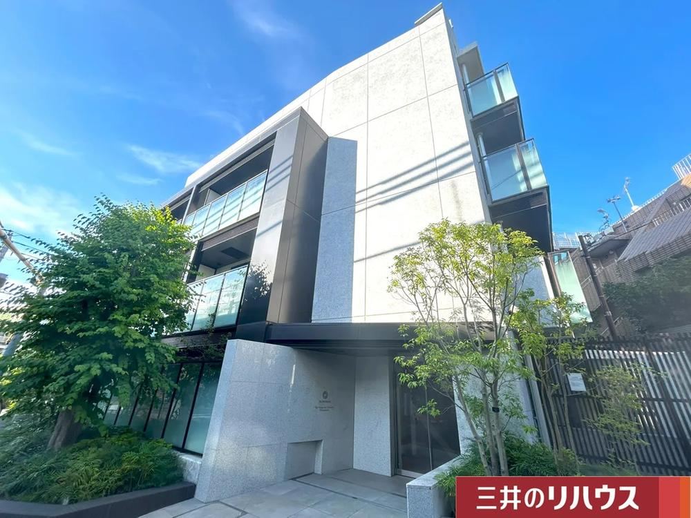 2LDK apartment in Shibuya Ward, Tokyo - Photo 1