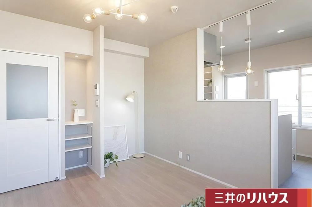 2LDK apartment in Yodogawa Ward, Osaka - Photo 1