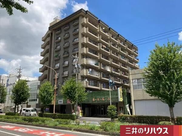 2LDK apartment in Toyota, Aichi - Photo 1