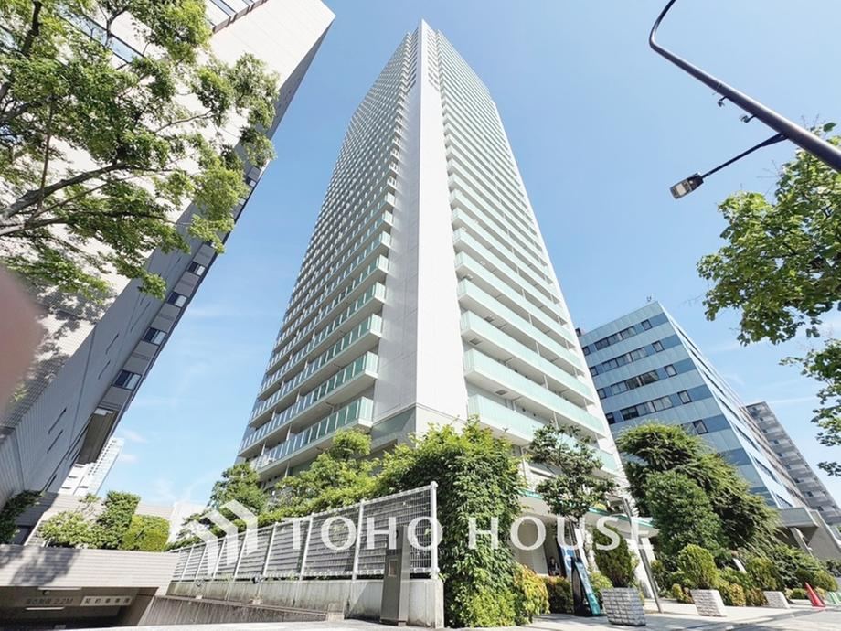 1LDK apartment in Minato Ward, Tokyo - Photo 1