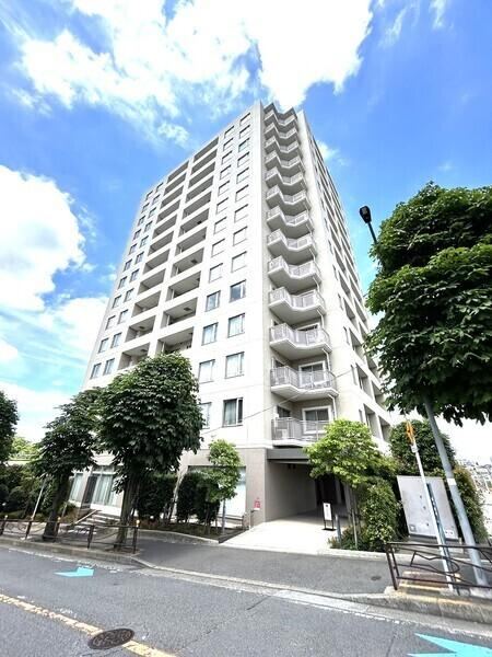 4LDK apartment in Asao Ward, Kawasaki, Kanagawa - Photo 1
