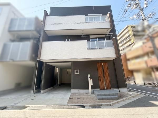 4LDK house in Nishinari Ward, Osaka - Photo 1