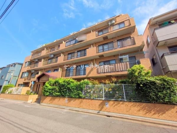 3LDK apartment in Katsushika Ward, Tokyo - Photo 1