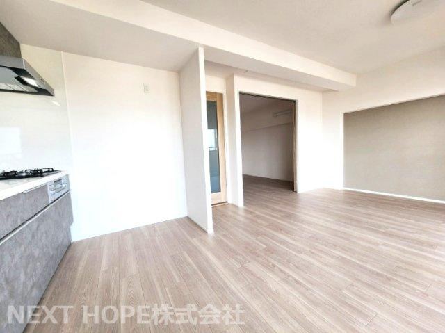 3LDK apartment in Nishiyodogawa Ward, Osaka - Photo 1