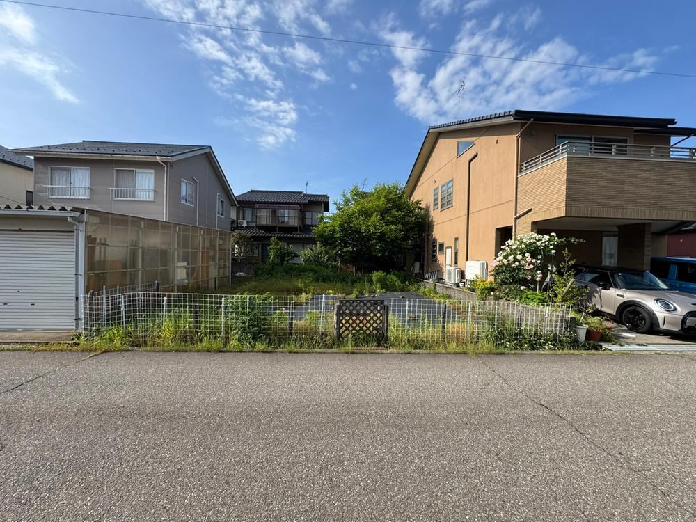 166 m² land in Nonoichi, Ishikawa - Photo 1