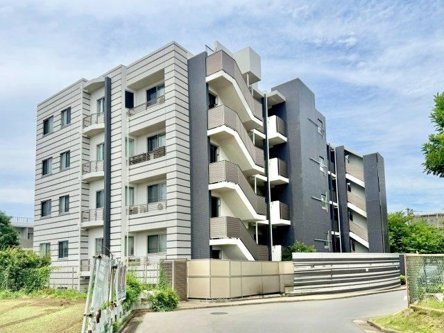 2LDK apartment in Takatsu Ward, Kawasaki, Kanagawa - Photo 1