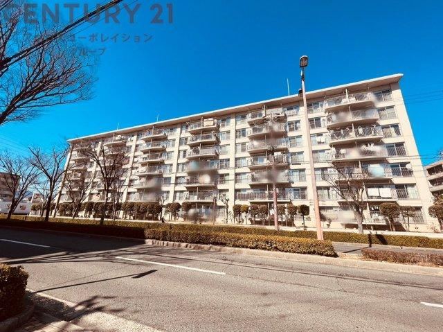 3LDK apartment in Amagasaki, Hyogo - Photo 1