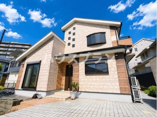 5LDK+S house in Neyagawa, Osaka - Photo 1