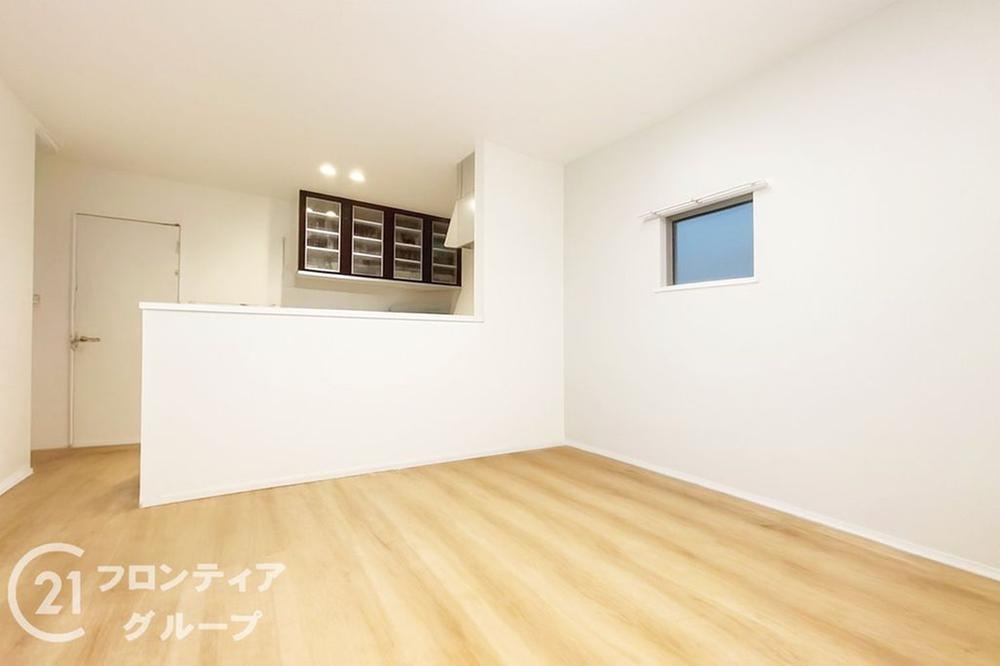 2LDK+S house in Hirakata, Osaka - Photo 1