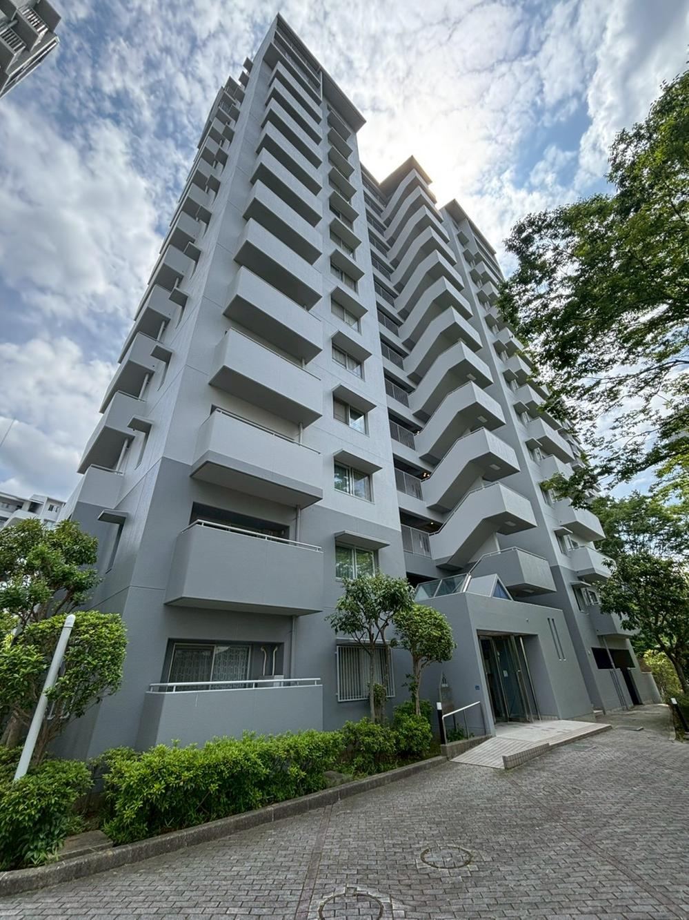3LDK apartment in Kita Ward, Kobe, Hyogo - Photo 1