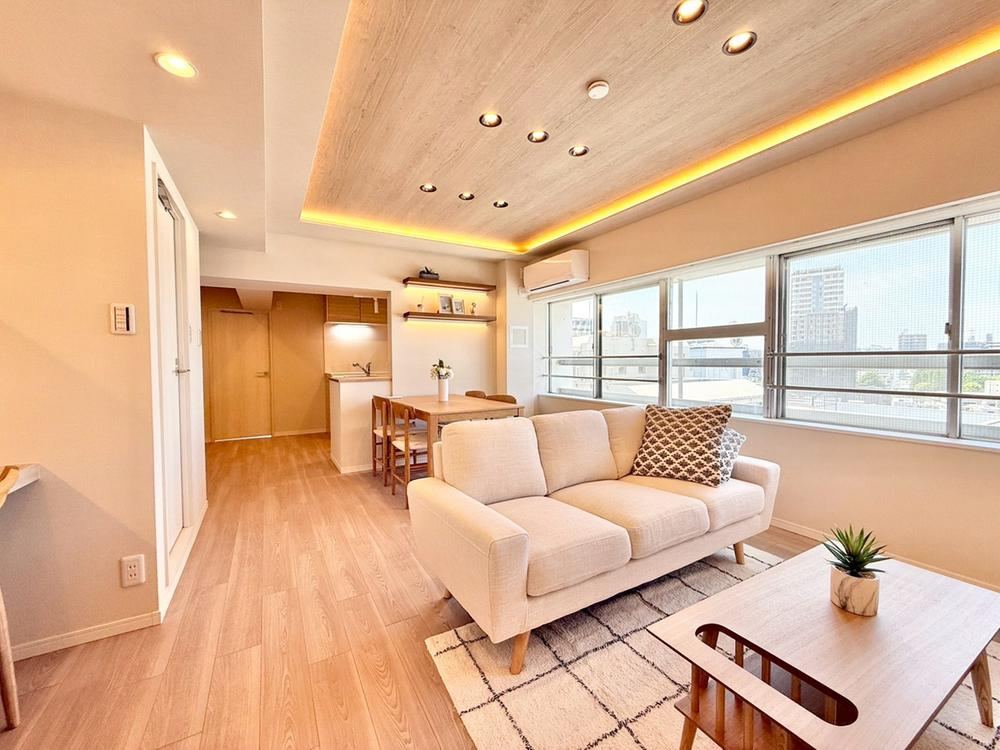 2LDK apartment in Meguro Ward, Tokyo - Photo 1