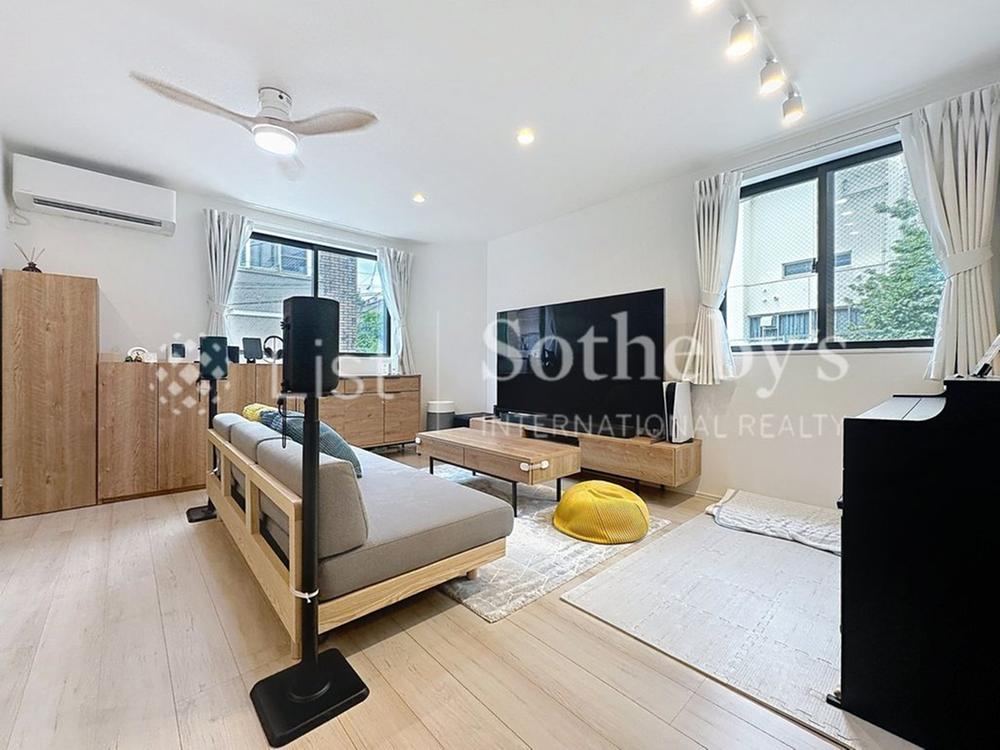 3LDK house in Ota Ward, Tokyo - Photo 1