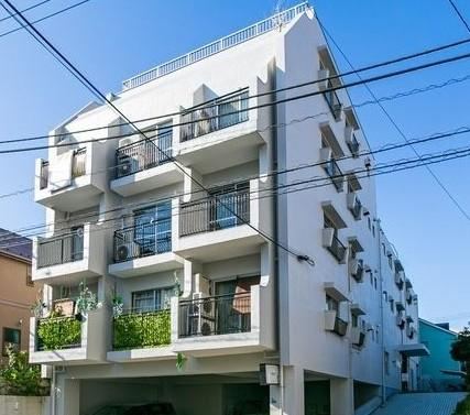 2LDK apartment in Meguro Ward, Tokyo - Photo 1