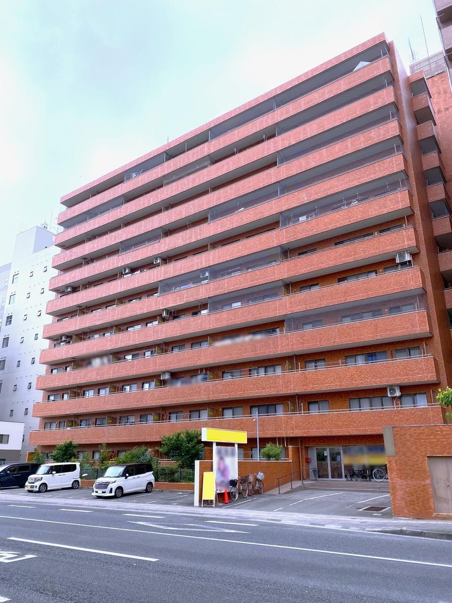 2LDK apartment in Matsuyama, Ehime - Photo 1