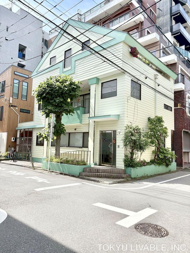 4LDK+S house in Koto Ward, Tokyo - Photo 1