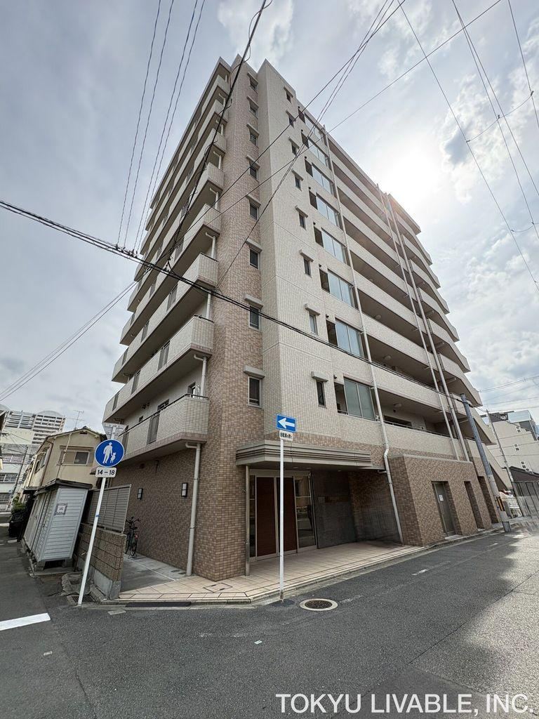 3LDK apartment in Higashiosaka, Osaka - Photo 1